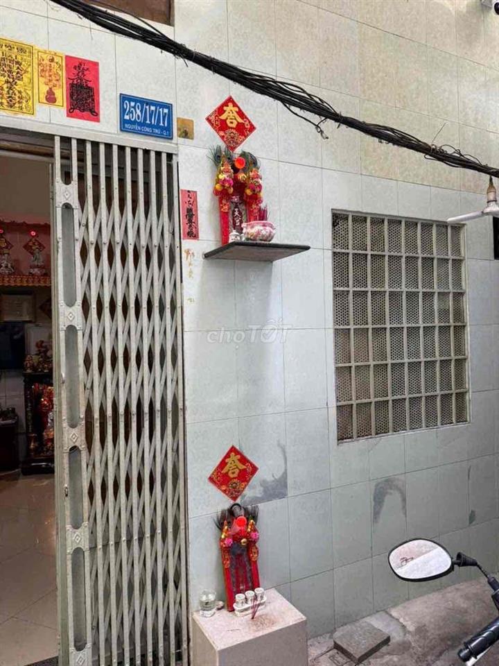 Bán nhà 1 trệt 2 lầu Nguyễn Công Trứ, P. Nguyễn Thái Bình, Quận 1 – 63