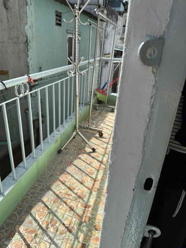 Bán nhà 1 trệt 2 lầu Nguyễn Công Trứ, P. Nguyễn Thái Bình, Quận 1 – 63