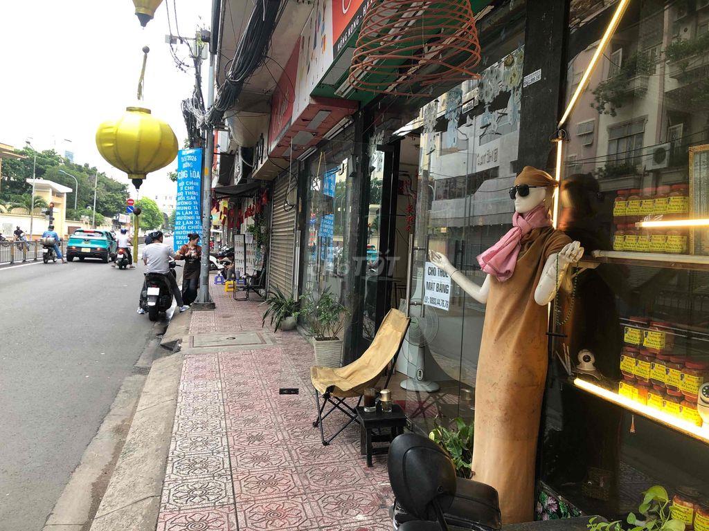 mặt bằng đẹp mặt đường