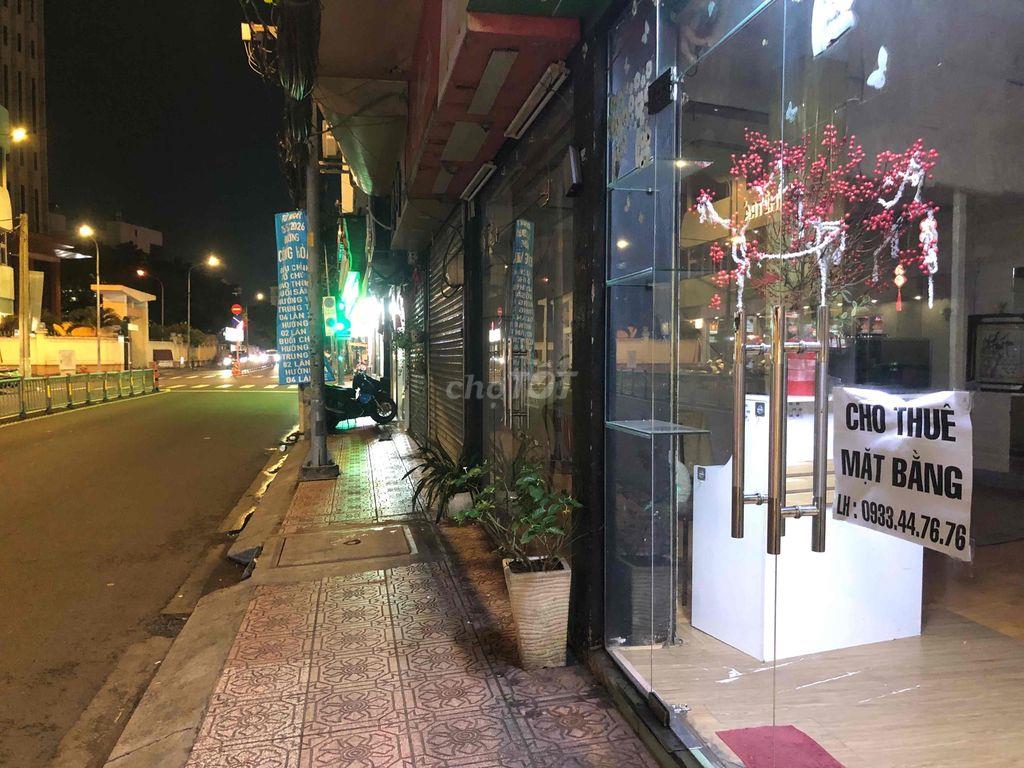 mặt bằng đẹp mặt đường