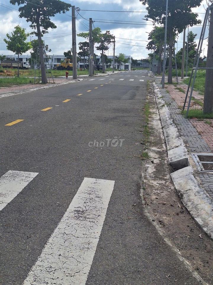 Thanh lý ngân hàng cắt lỗ bán gấp đất gần kcn Sonadezi 133m2/1ty320