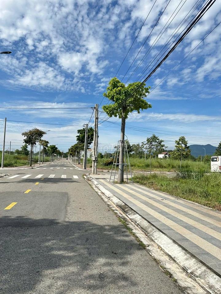 Chủ bán gấp lô đất Lan Anh 7 trục đẹp trung tâm khu dân cư 133m2/1ty3