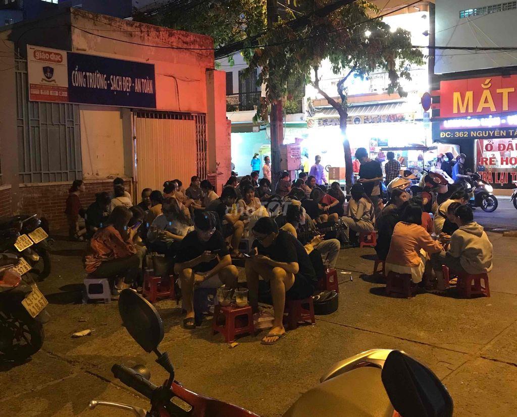 NHÀ CHO THUÊ ĐỐI DIỆN TRƯỜNG CẤP 3, Sát trường Đại học