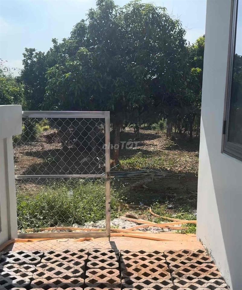 BÁN ĐẤT TẶNG NHÀ VƯỜN