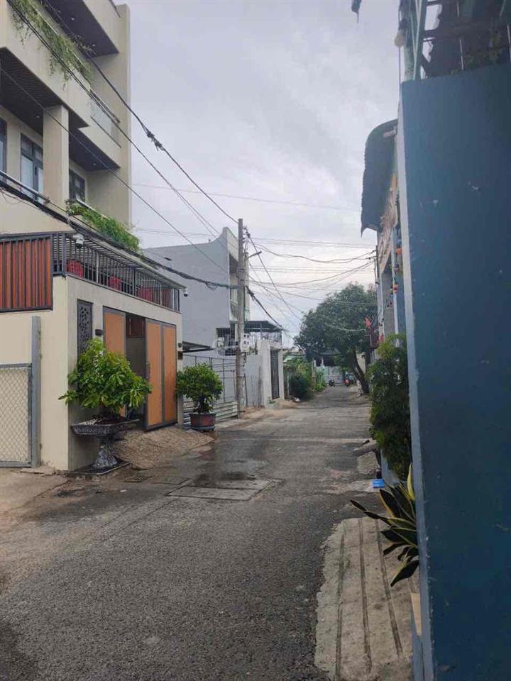 BÁN ĐẤT 2 mặt hẻm xe hơi Lưu Chí Hiếu