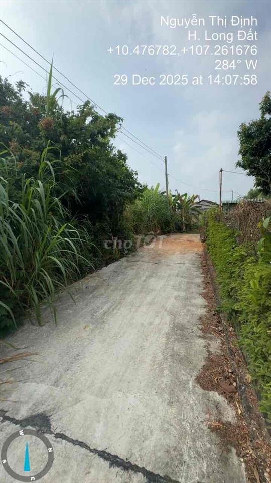 Bán đất hẻm bê tông 4m. Tổng diện tích đất: 652,2m. Có 100m thổ cư.
