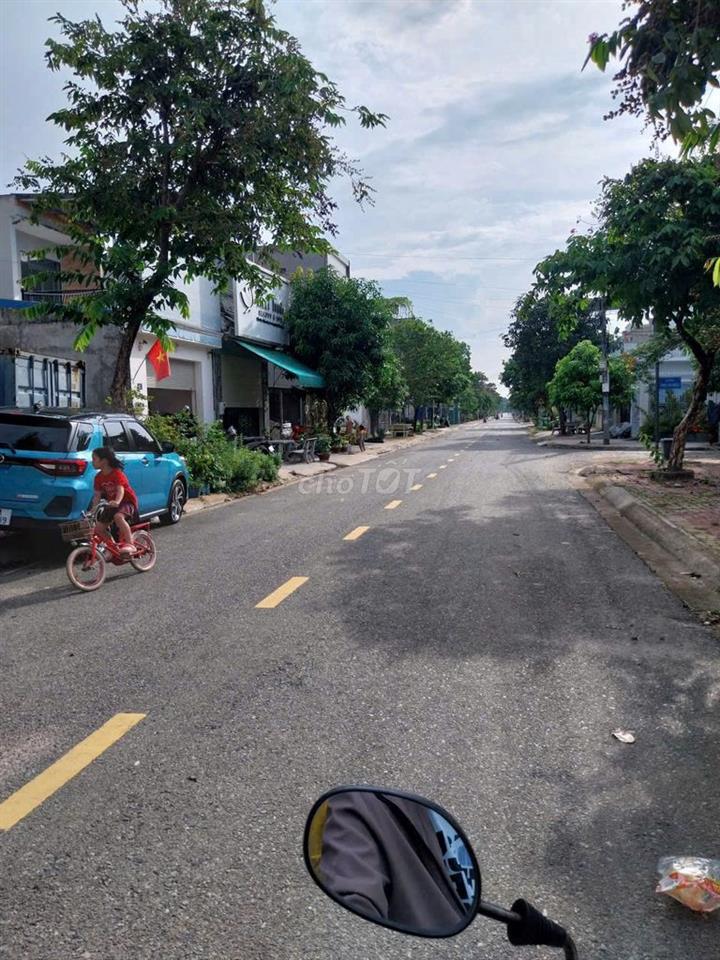 Chính chủ bán đất đường Phạm Văn Đồng, Khu Vạn Hạnh, Phú Mỹ, Vũng Tàu