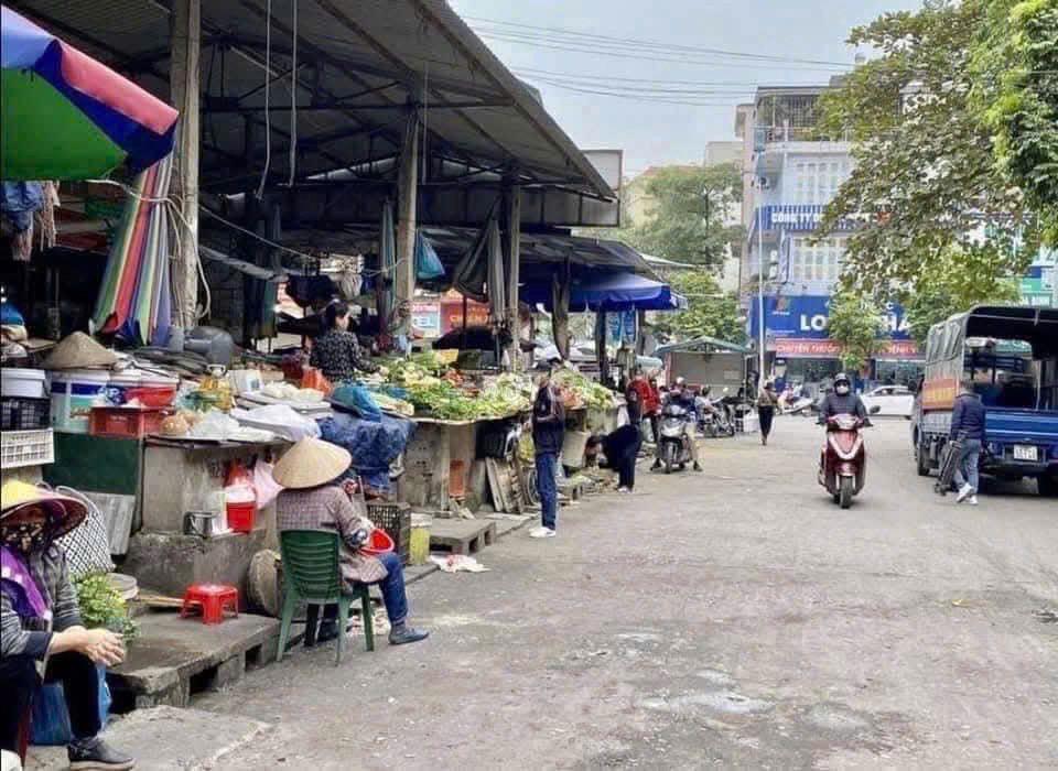 kẹt tiềm bán đất lỗ