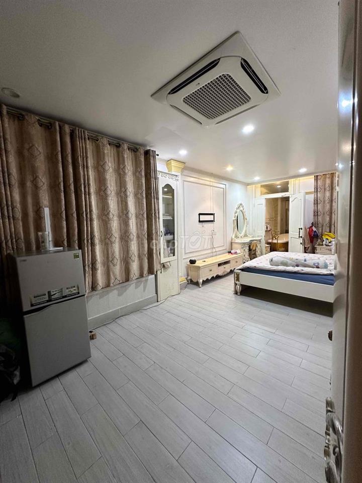 Chính chủ bán nhà MT Tân Sơn Hoà 1 trệt 4 lầu 1 sân thượng