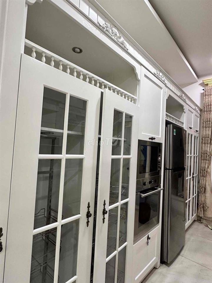 Chính chủ bán nhà MT Tân Sơn Hoà 1 trệt 4 lầu 1 sân thượng