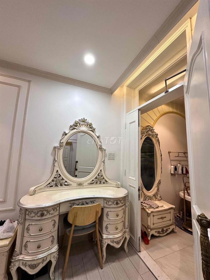 Chính chủ bán nhà MT Tân Sơn Hoà 1 trệt 4 lầu 1 sân thượng