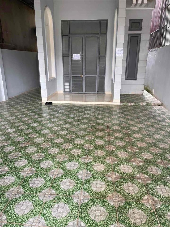 CHO THUÊ NHÀ - MẶT TIỀN ĐƯỜNG A MÍ ĐOAN - SÁT ĐƯỜNG AMA KHÊ