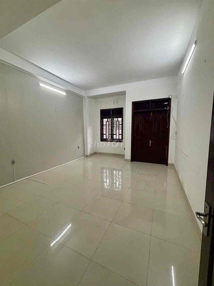 NHÀ MẶT TIỀN ĐƯỜNG GIÁP HẢI