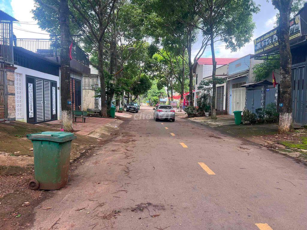 KHO, XƯỞNG MỚI - MẶT TIỀN Y LINH NIÊ PHẠM VĂN ĐỒNG VÀO 50m