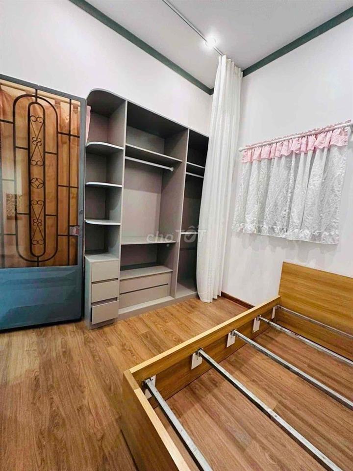 NHÀ NGUYÊN CĂN ĐẦY ĐỦ NỘI THẤT SỐ 49 Y ƠN  - NHÀ SƠN SỬA MỚI 100%