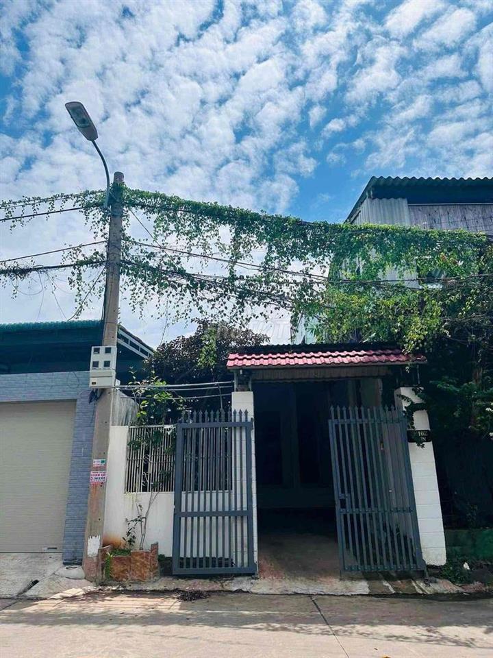 NHÀ NGUYÊN CĂN ĐẦY ĐỦ NỘI THẤT SỐ 49 Y ƠN  - NHÀ SƠN SỬA MỚI 100%