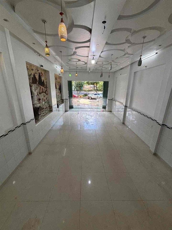 NHÀ 3 TẦNG MỚI MẶT TIỀN TÔN ĐỨC THẮNG  - KHU VỰC METRO
