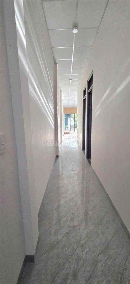 NHÀ XÂY MỚI 100% - HẺM 327 Y MOAN