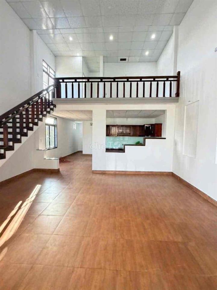 NHÀ GÓC 2 MẶT TIỀN - HẺM 327 Y MOAN