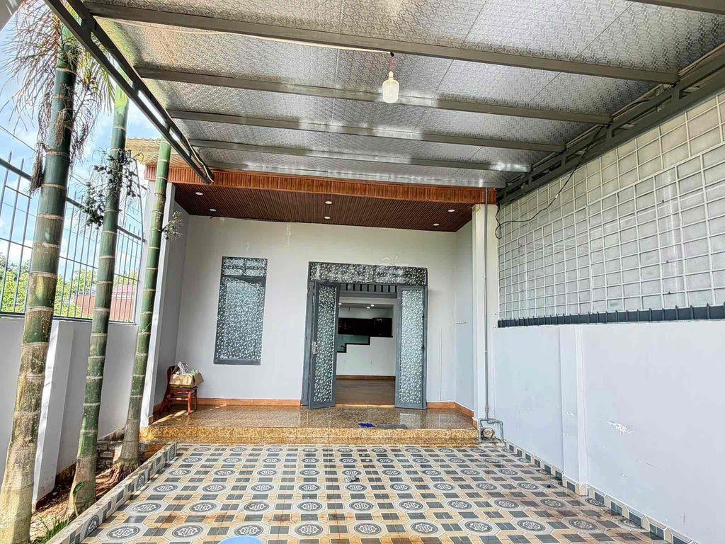 NHÀ GÓC 2 MẶT TIỀN - HẺM 327 Y MOAN