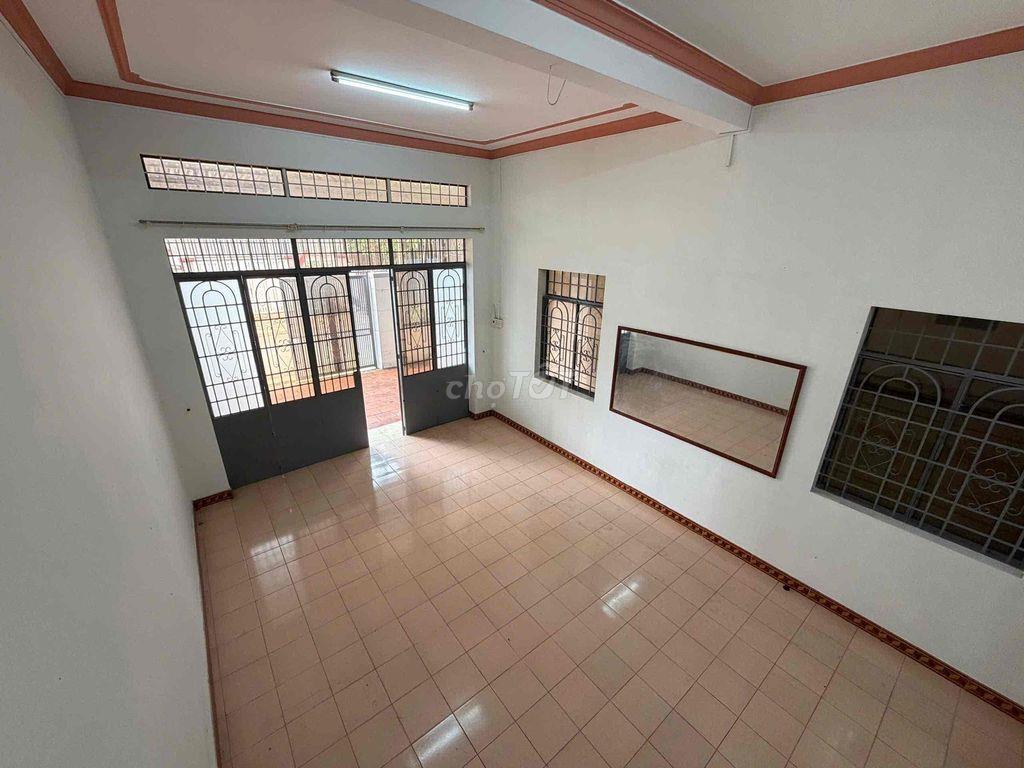 NHÀ MẶT TIỀN LÝ CHÍNH THẮNG