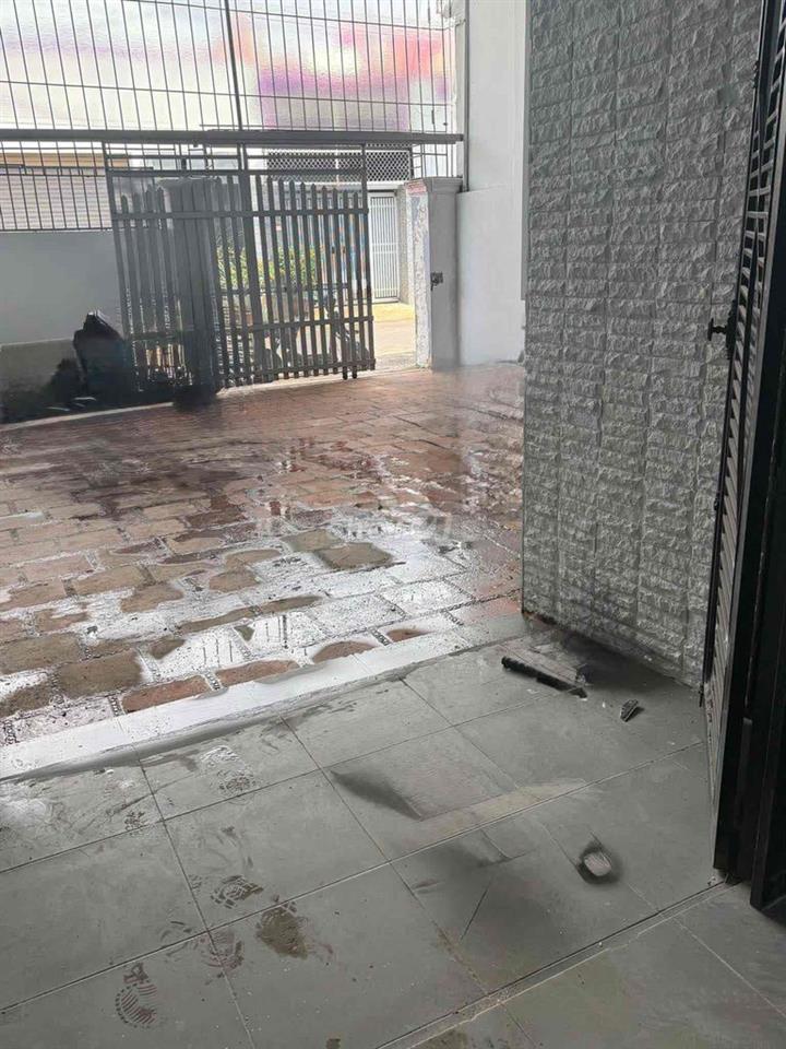 NHÀ CHO THUÊ NGUYÊN CĂN HẺM 96 Y NUÊ