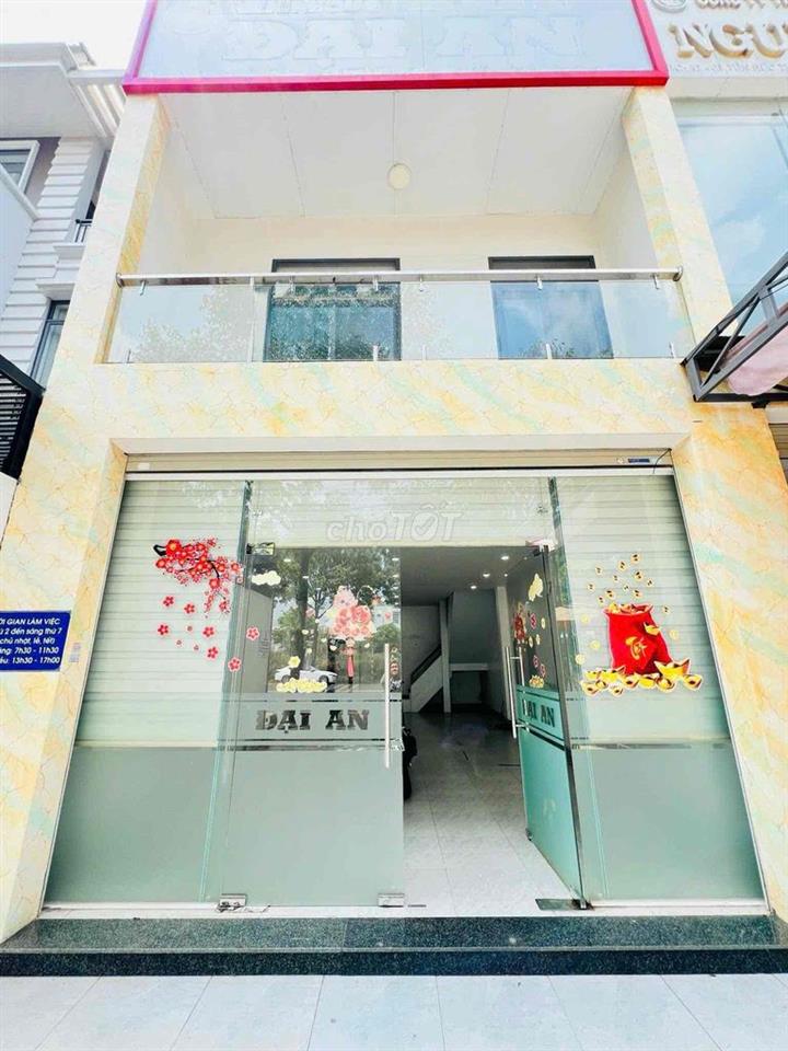 CHO THUÊ NHÀ MẶT TIỀN TÔN ĐỨC THẮNG - NGAY NGÃ 4 VĂN TIẾN DŨNG
