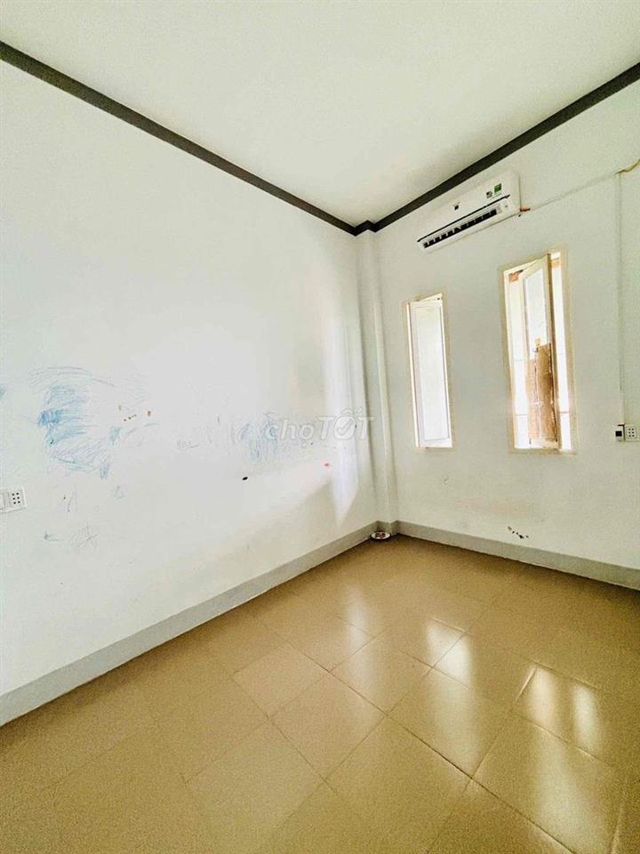 CHO THUÊ NHÀ - HẺM 105 LÊ HỒNG PHONG