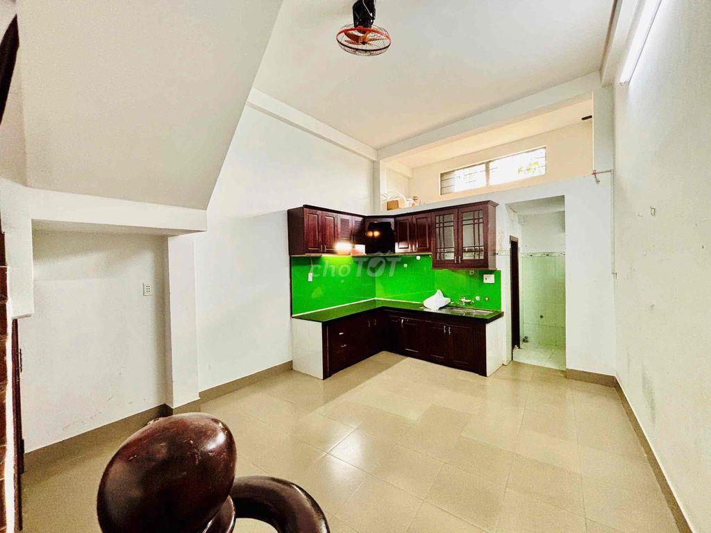 CHO THUÊ NHÀ - HẺM 105 LÊ HỒNG PHONG