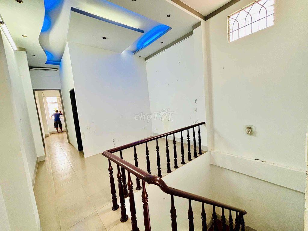 CHO THUÊ NHÀ - HẺM 105 LÊ HỒNG PHONG