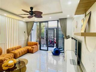 CHO THUÊ NHÀ HẺM AMA KHÊ. NHÀ XÂY MỚI 100%. CÓ NỘI THẤT