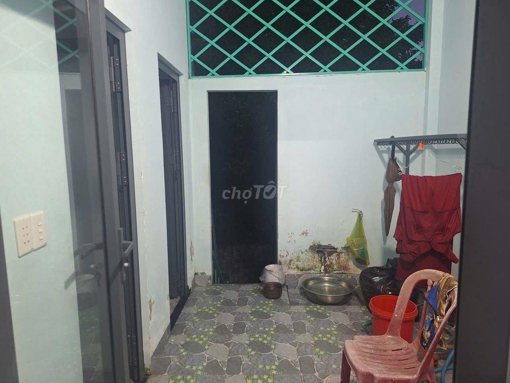 CẦN BÁN NHÀ CẤP 4, MẶT TIỀN, HƯỚNG ĐÔNG BẮC,