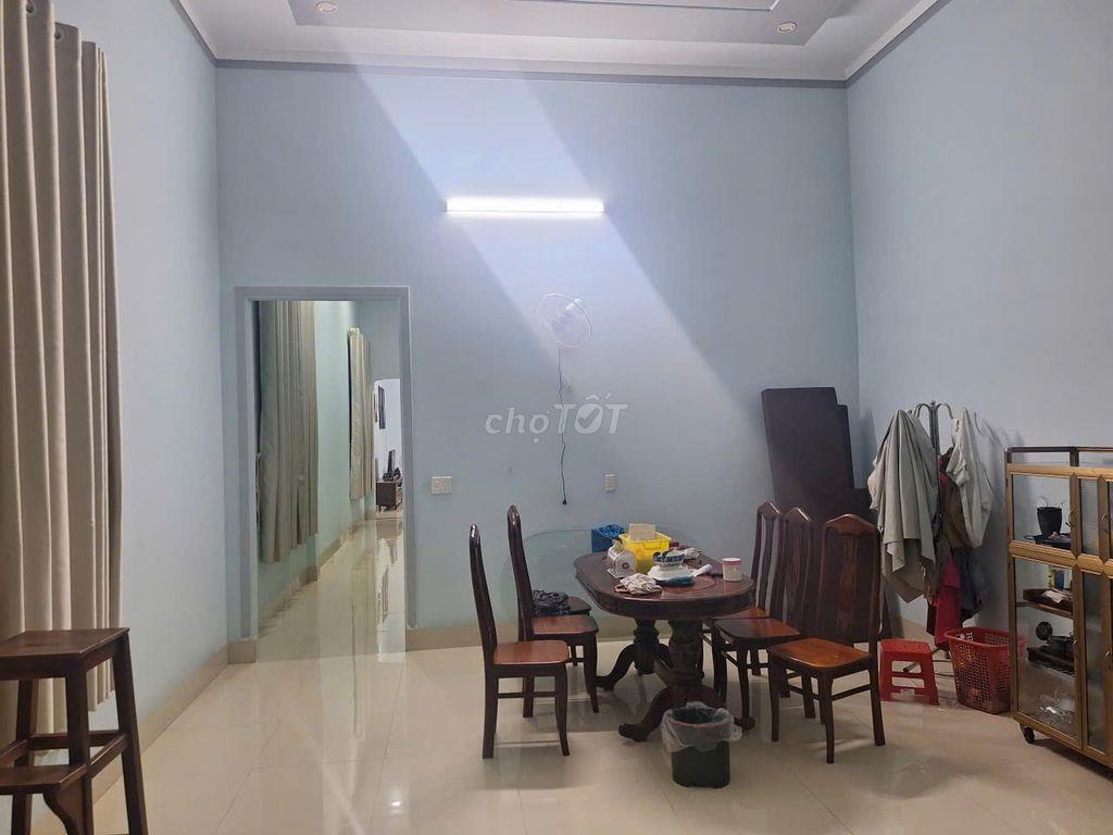 CẦN BÁN NHÀ CẤP 4, MẶT TIỀN, HƯỚNG ĐÔNG BẮC,