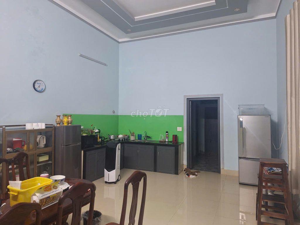 CẦN BÁN NHÀ CẤP 4, MẶT TIỀN, HƯỚNG ĐÔNG BẮC,