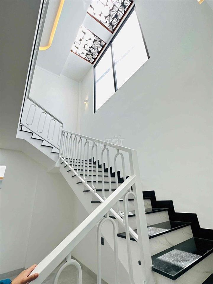 bán nhà villa hồ bơi, có sân vườn, sổ hồng riêng