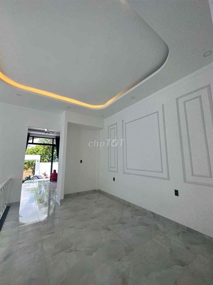 bán nhà villa hồ bơi, có sân vườn, sổ hồng riêng
