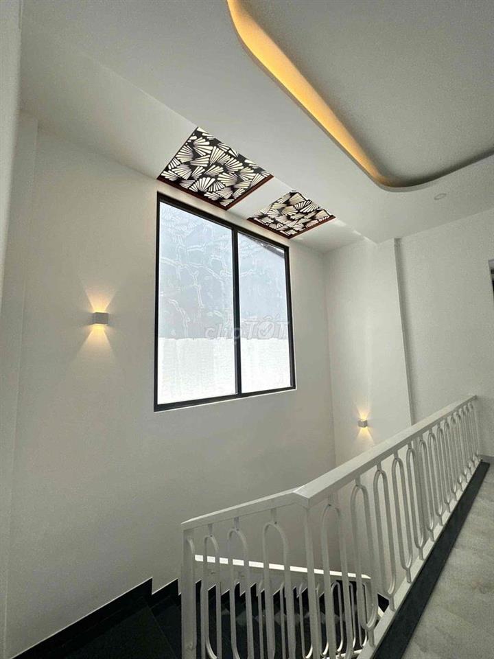 bán nhà villa hồ bơi, có sân vườn, sổ hồng riêng