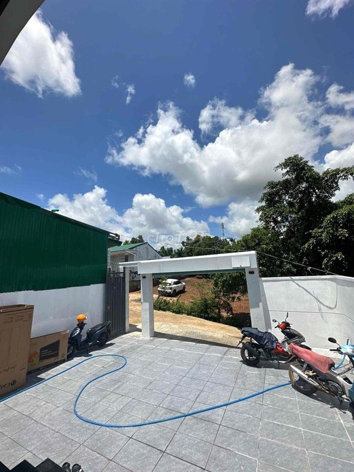 bán nhà villa hồ bơi, có sân vườn, sổ hồng riêng