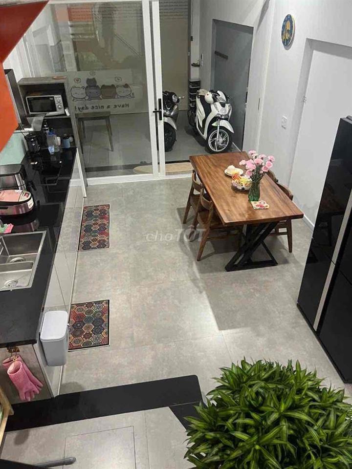 nhà phố sư vạn hạnh