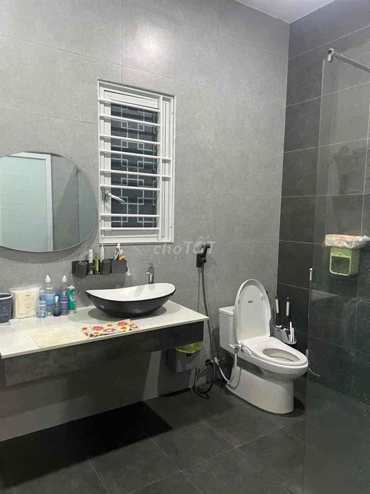 nhà phố sư vạn hạnh