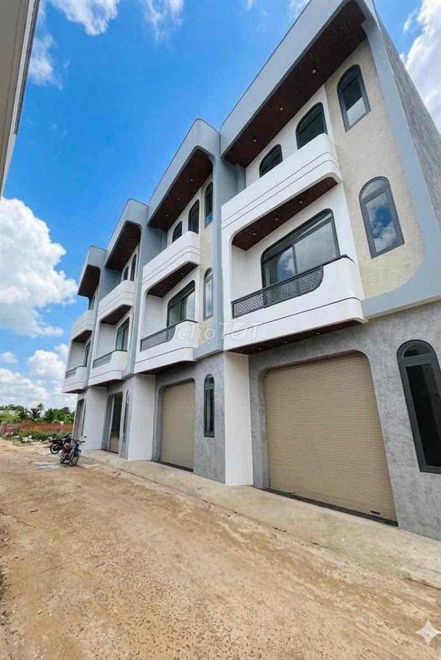 Nhà 3 Mê Đường E Thôn 2 CưEbua - Buôn Ma Thuột
