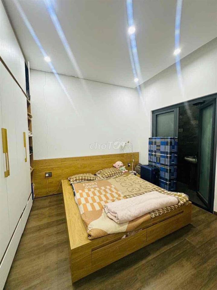 CẦN BÁN NHÀ CUỐI ĐƯỜNG Y MOAL RẼ TRÁI