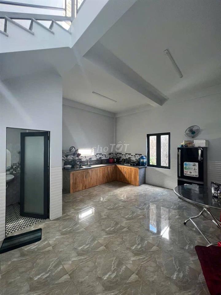 Bán nhà riêng 2 tầng 169,5m² hẻm 3 Hùng Vương, phường Buôn Hồ, sổ hồng