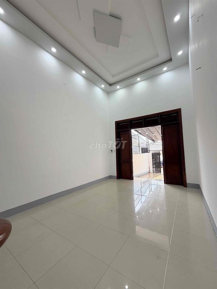 Nhờ ACE Bất động sản bánn giúp em - Chính chủ