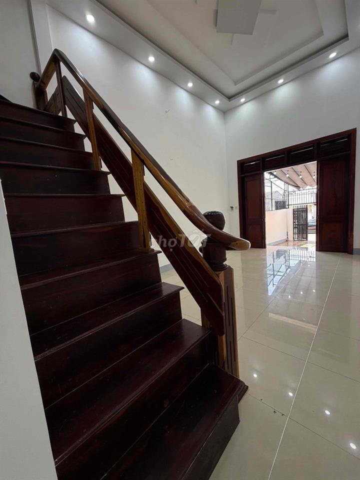 Nhờ ACE Bất động sản bánn giúp em - Chính chủ