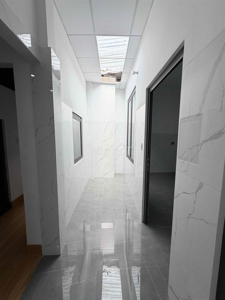 Nhờ ACE môi giới BĐS bánn giúp em - Nhà Chính chủ - Nở hậu