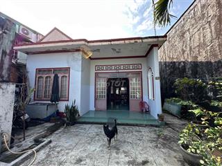 Bán nhà hẻm xe máy 129 Lê Hồng Phong, 213m2, full thổ cư.
