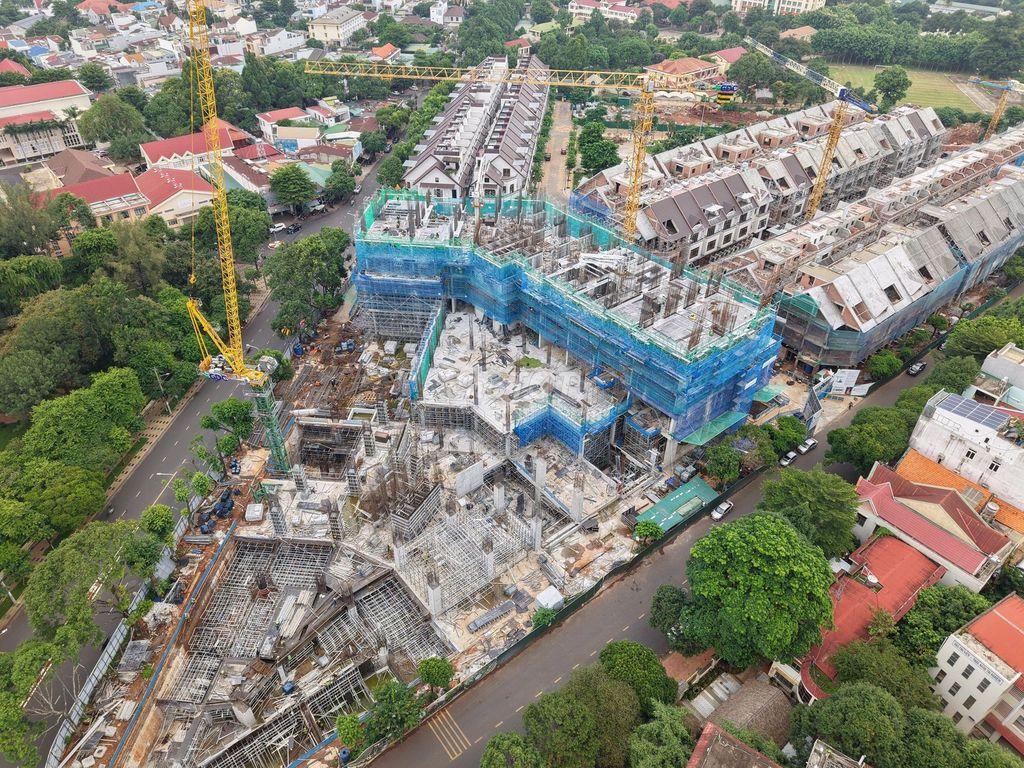NHÀ PHỐ CÔNG VIÊN NGAY CẠNH BẢO TÀNG DÂN TỘC TỈNH ĐẮK LẮK