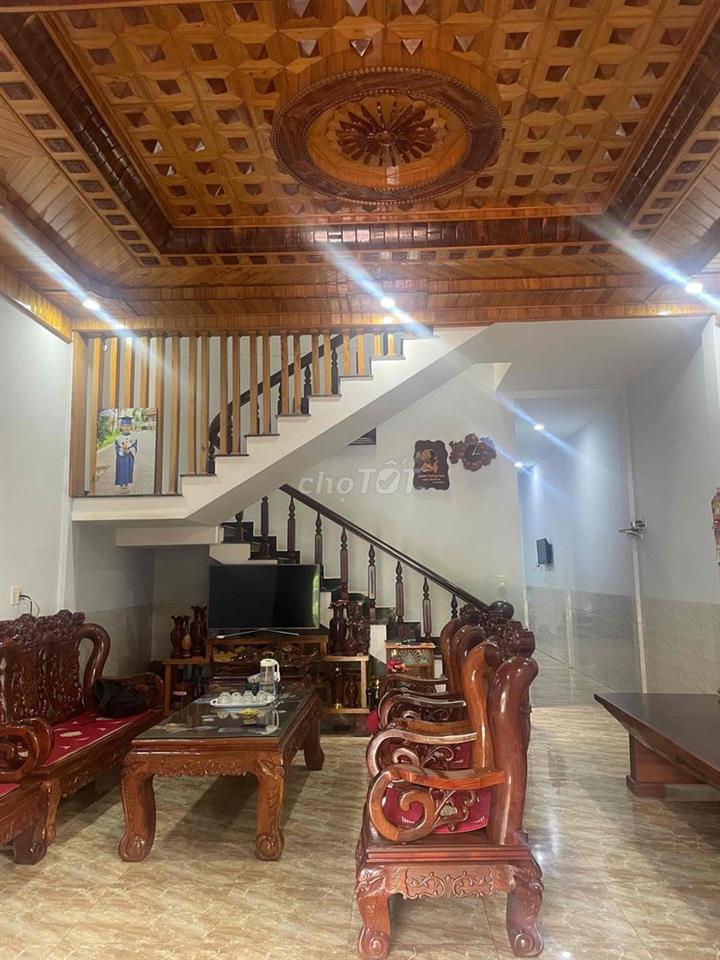 Bán nhà 02 lầu siêu vip đối diện công viên Nguyễn Hữu Thấu