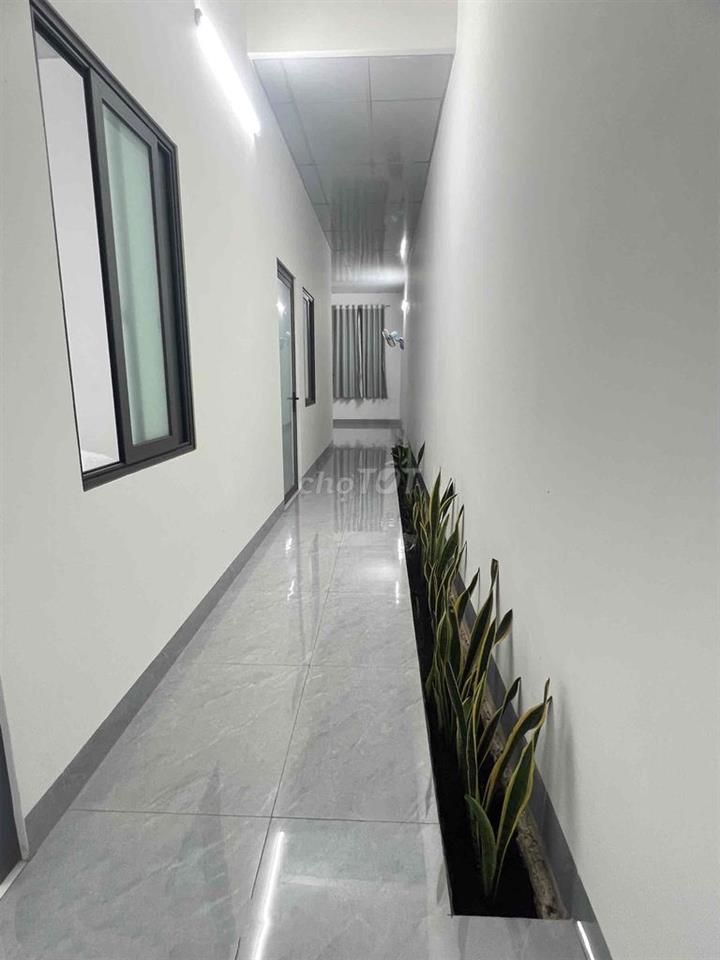 Bán nhà cấp 4 mới đẹp đường Phùng Hưng